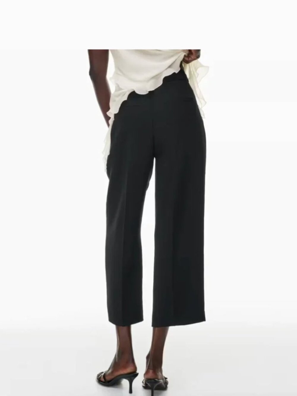 Aritzia Wilfred Effortless Crop Crepette, black, size 2